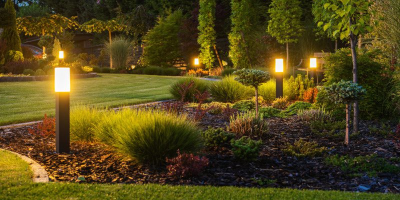 Three Reasons to Get Outdoor Pathway Lighting