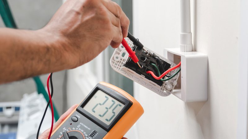 How to Know When to Call a Home Electrician